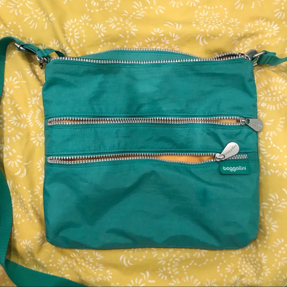 Baggallini Teal Crossbody Multi-Pocket Bag